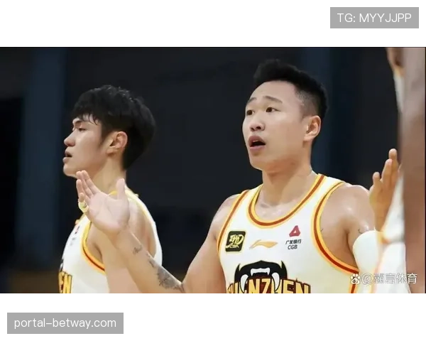 贺希宁持球进攻能力提升 深圳关键时刻仰仗其单打